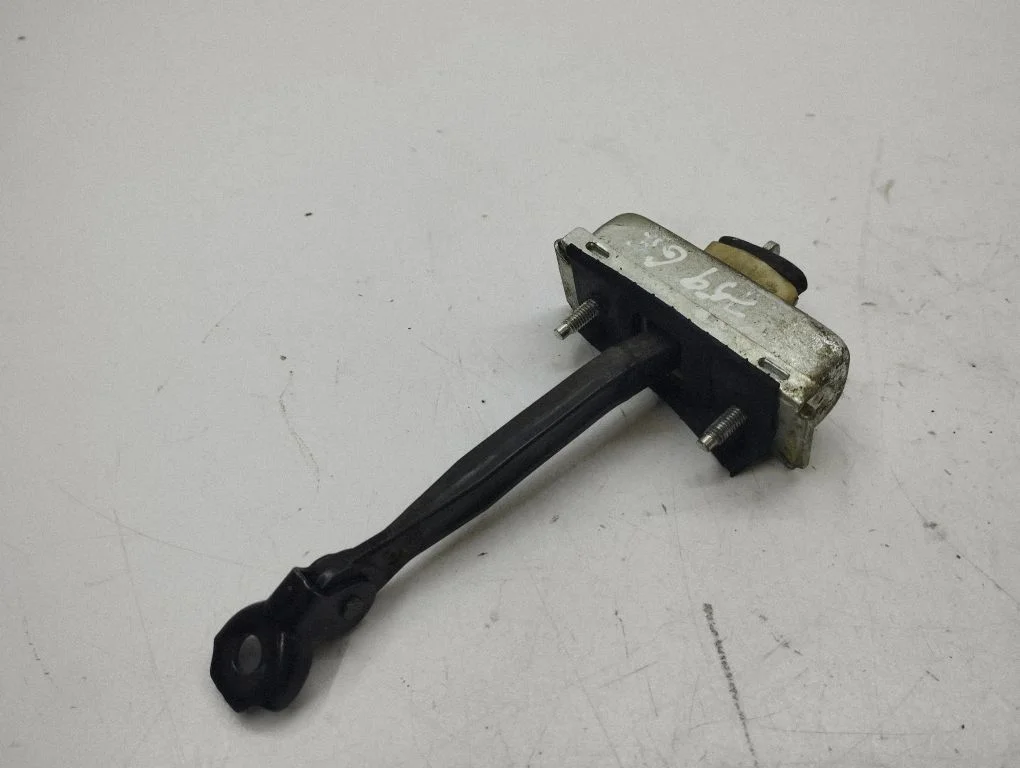 Rear door check strap stopper – Land Rover Evoque I (2011-2018)