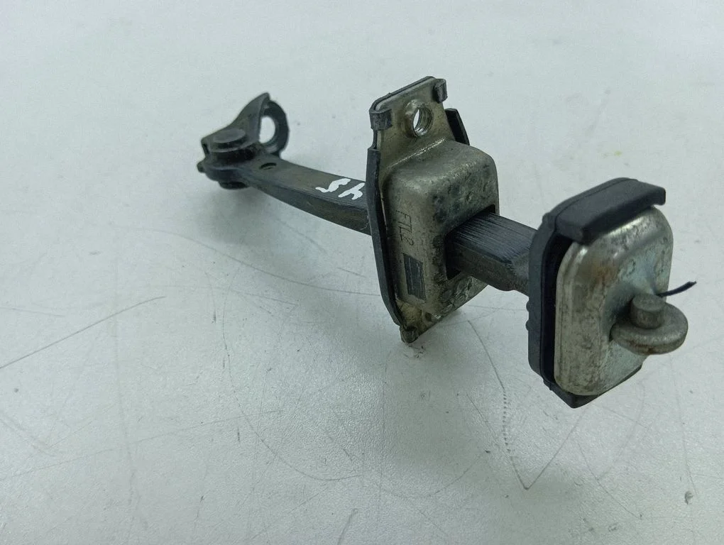 Rear door check strap stopper – Honda Civic (2006-2011)