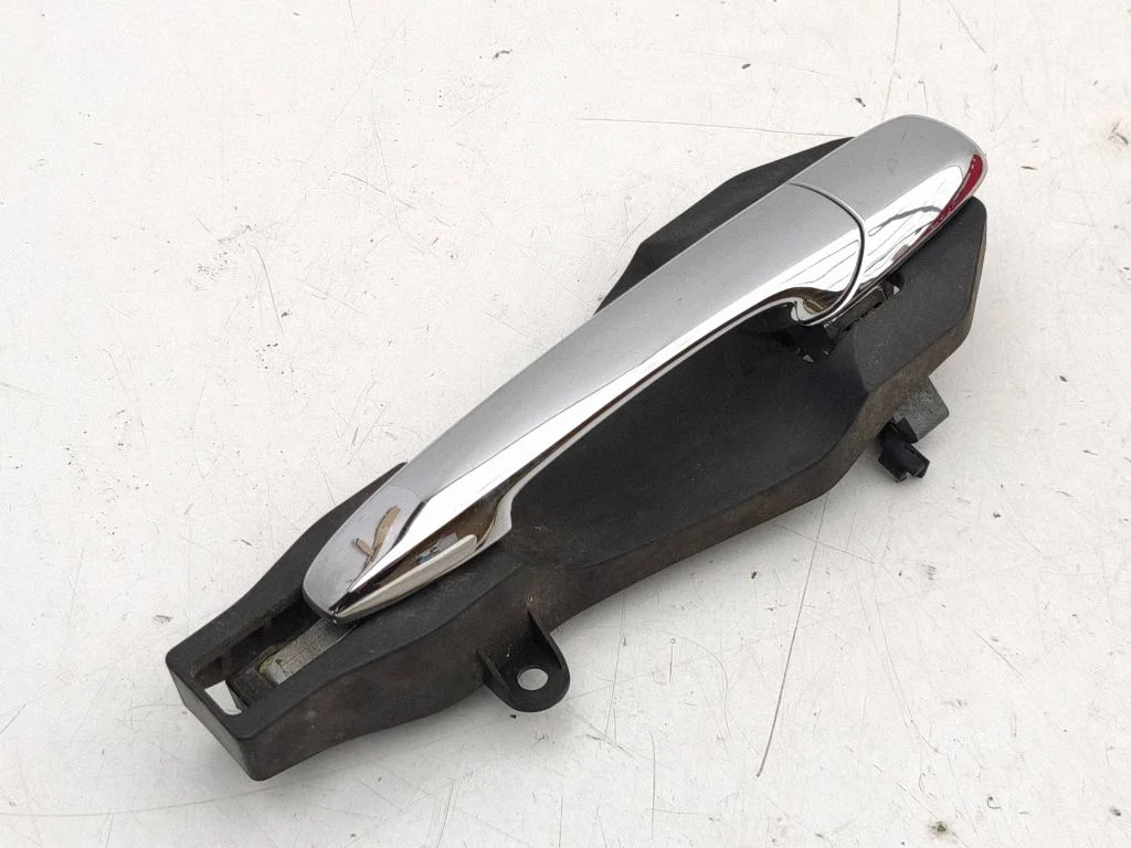 Rear door exterior handle