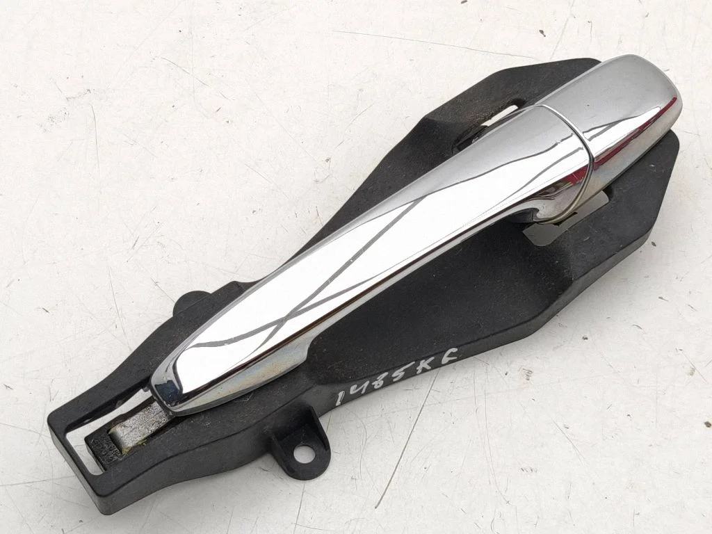 Rear door exterior handle