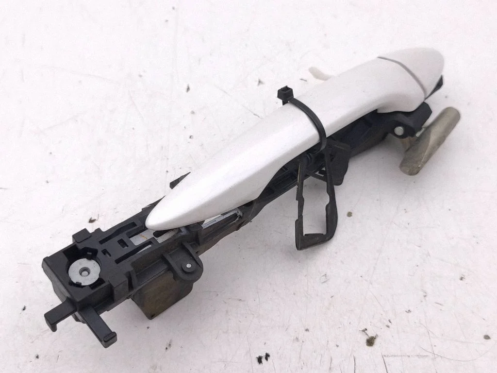 Rear door exterior handle – right
