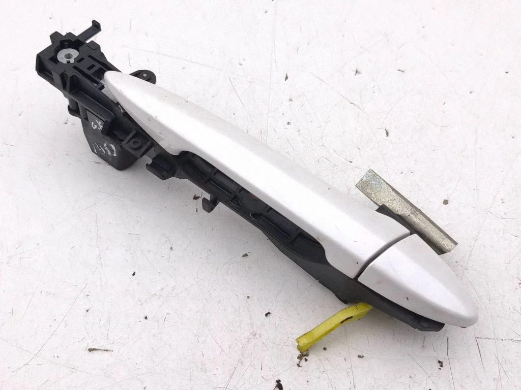 Rear door exterior handle – left