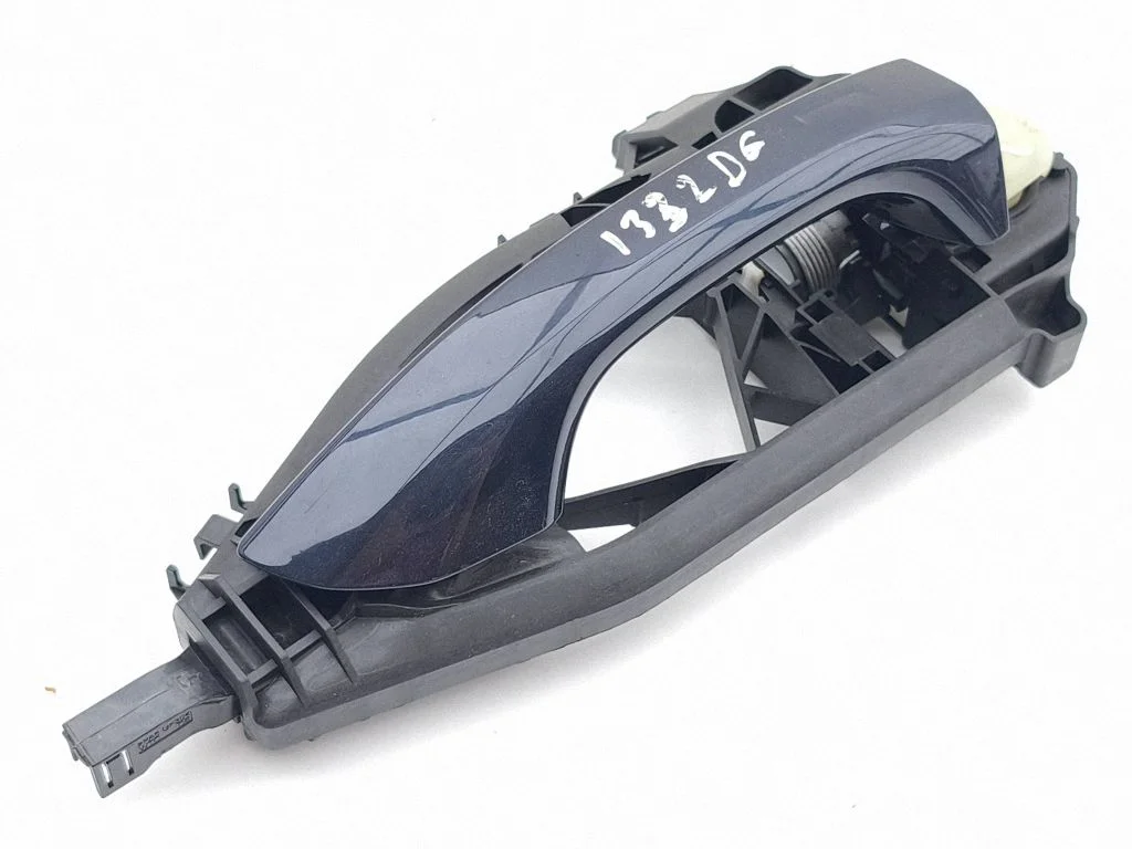 Rear door exterior handle – right