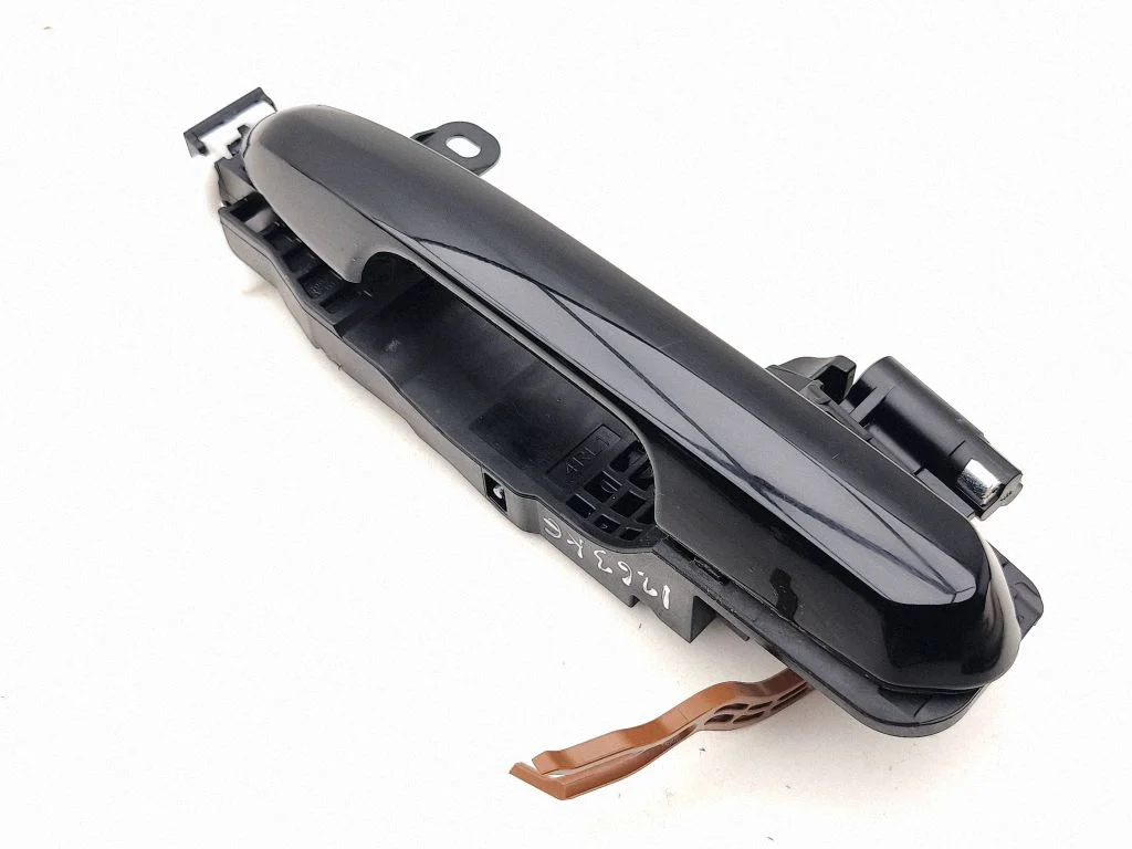 Rear door exterior handle – left