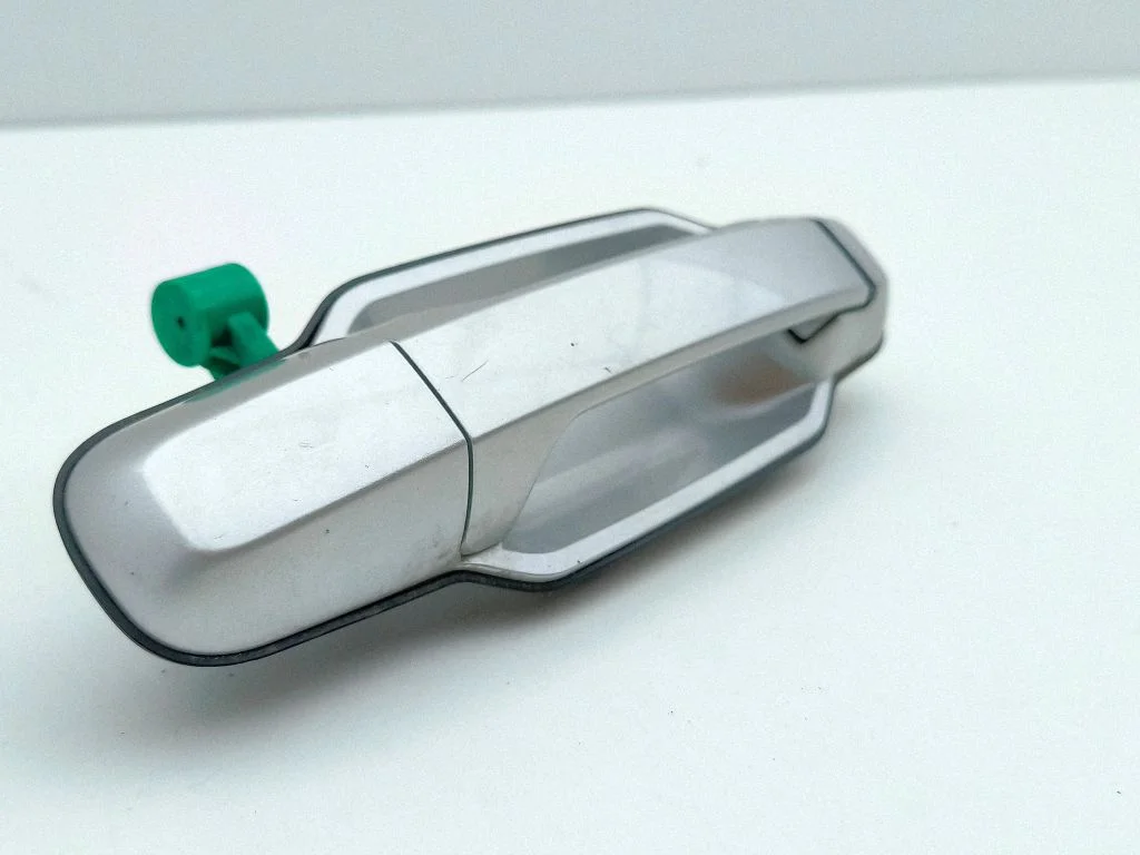 Rear door exterior handle 833503E000