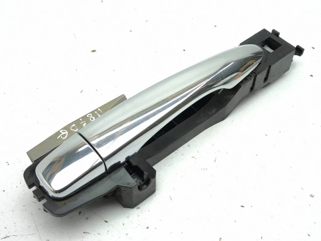 Rear door exterior handle – right