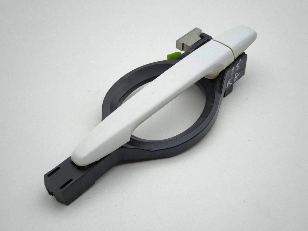 Rear door exterior handle – left