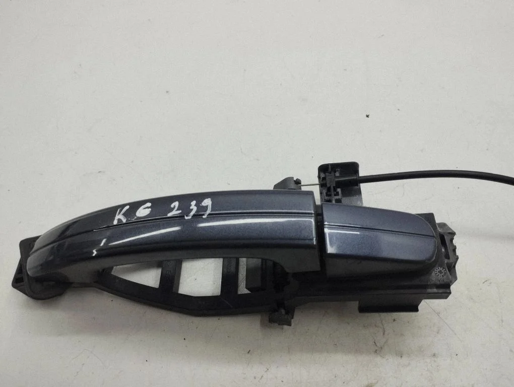 Tagaukse välimine käepide 4M51A266B23
