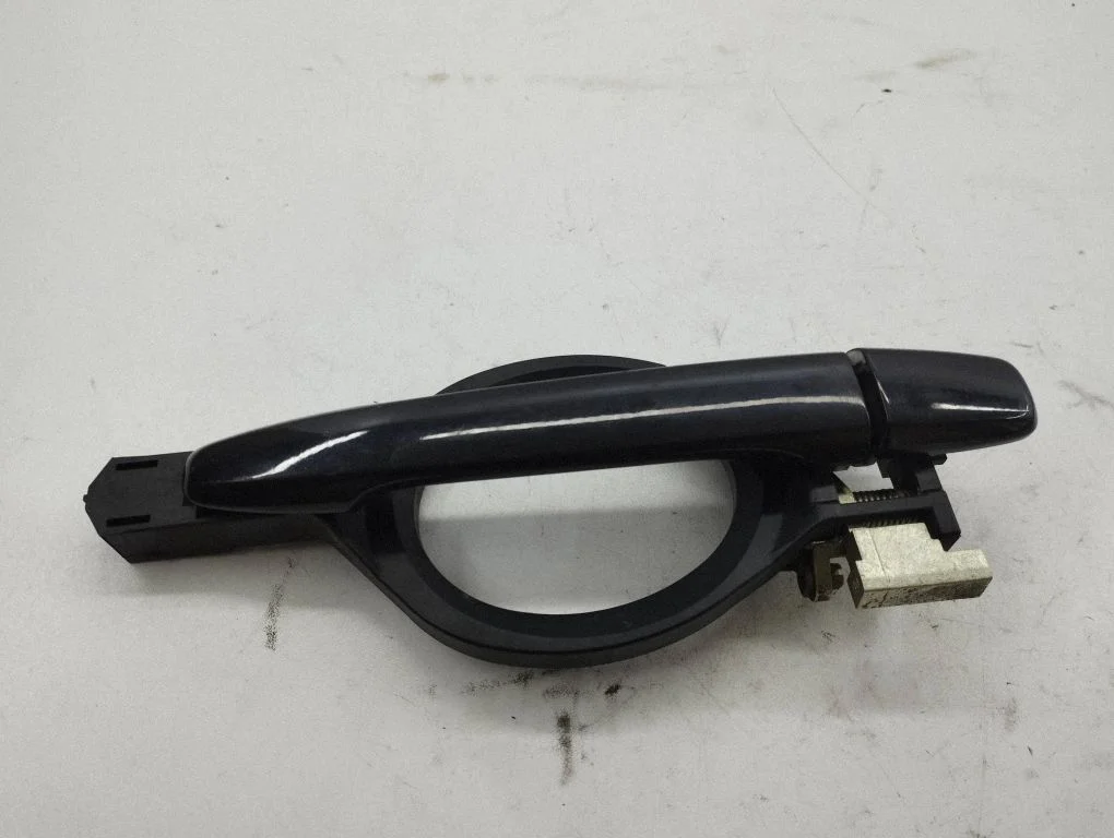Rear door exterior handle – right
