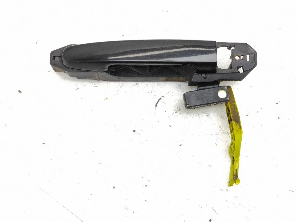 Rear door exterior handle – right
