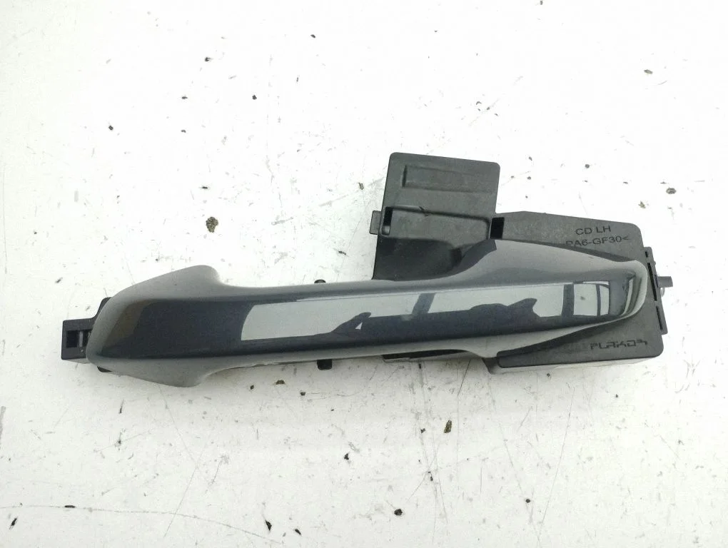 Tagaukse välimine käepide 83655J7000