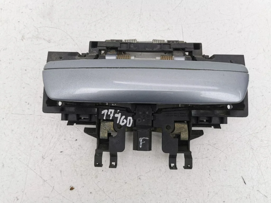 Rear door exterior handle – right