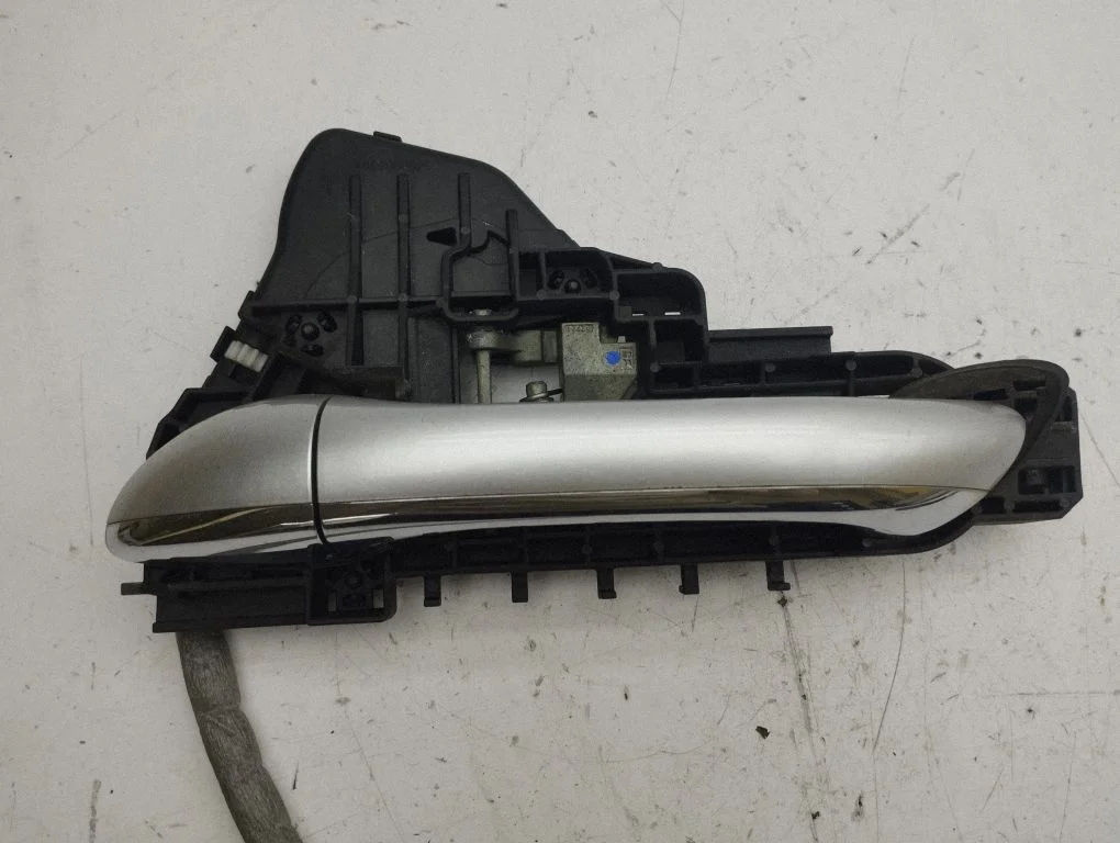 Rear door exterior handle – left