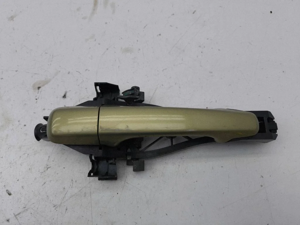 Rear door exterior handle – right