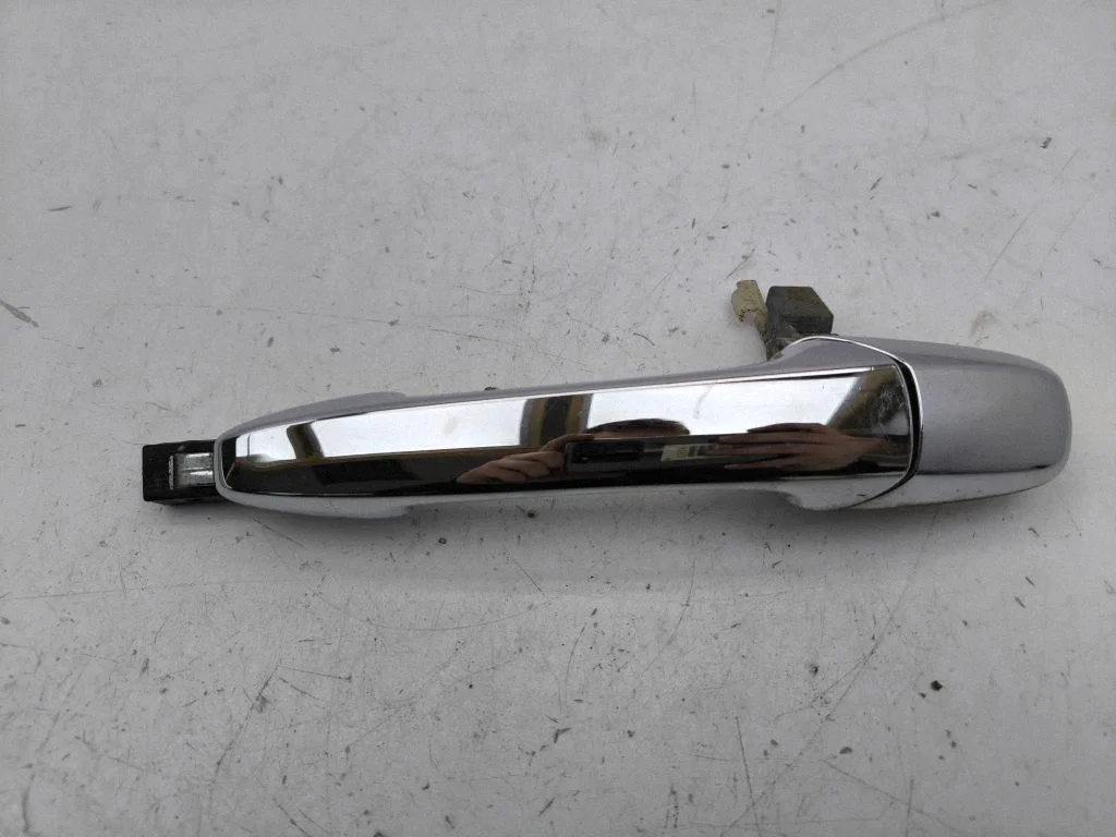 Rear door exterior handle – left