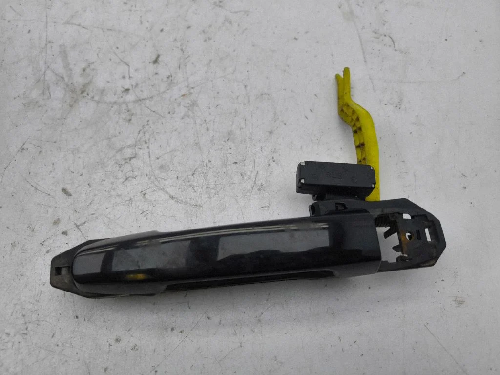 Rear door exterior handle – left