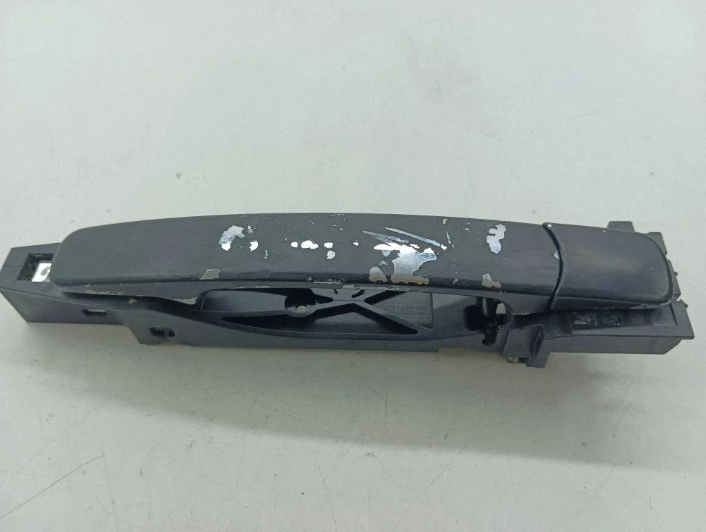 Rear door exterior handle – left