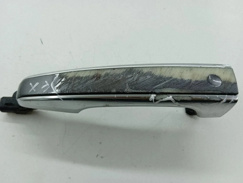 Rear door exterior handle – left