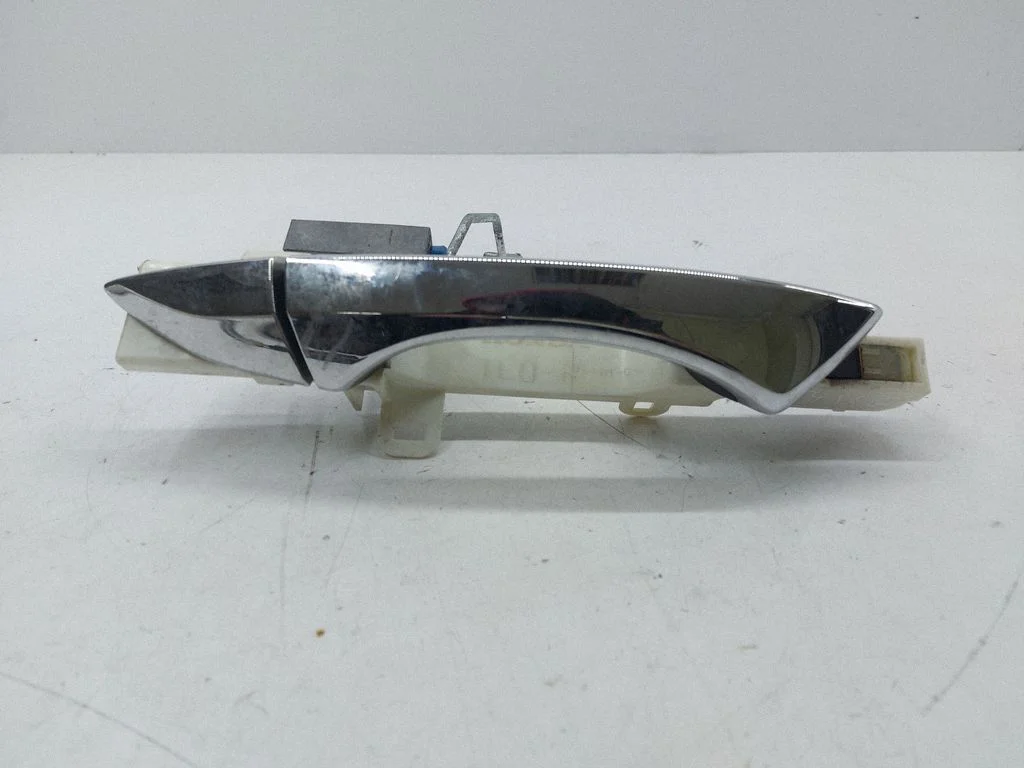 Rear door exterior handle – left