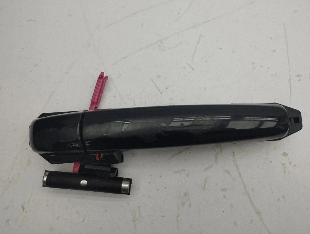 Rear door exterior handle – left