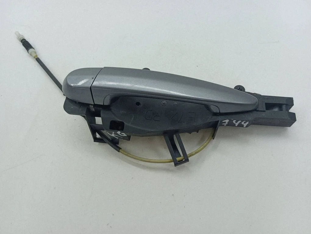 Rear door exterior handle – left