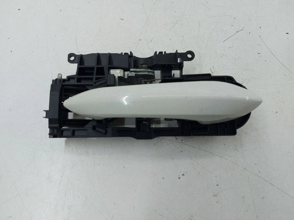 Rear door exterior handle 7148424