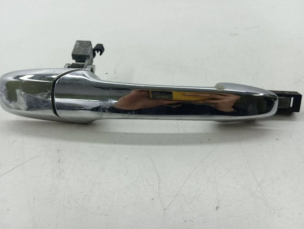 Rear door exterior handle – right