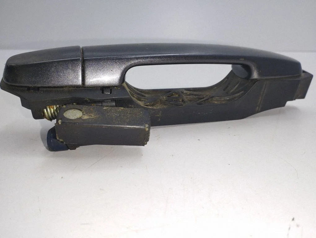 Rear door exterior handle – rear left