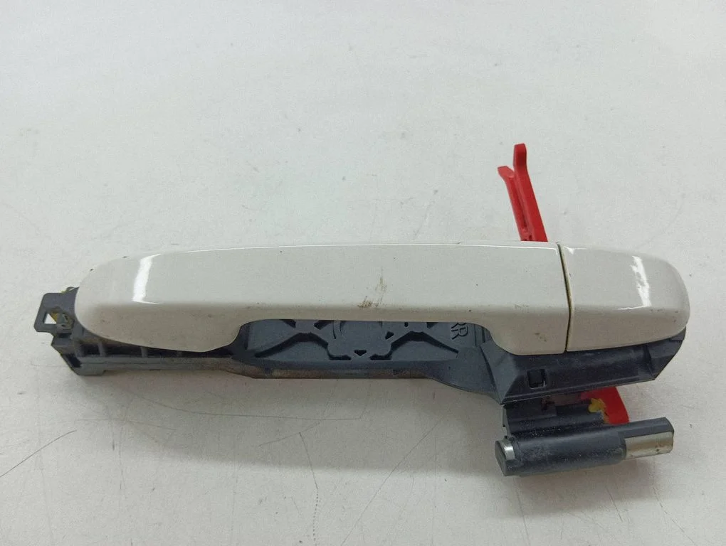 Rear door exterior handle – right