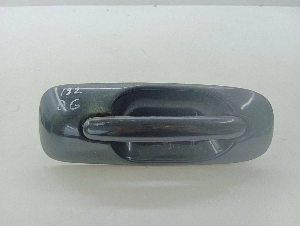Rear door exterior handle – Chrysler Voyager (2004-2007)