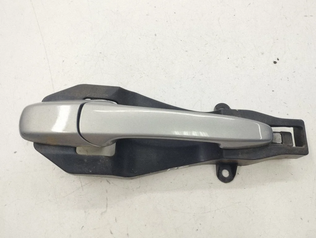 Rear door exterior handle