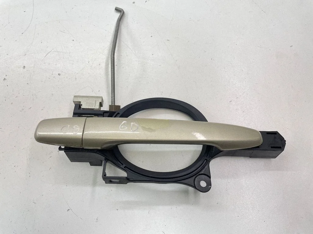 Rear door exterior handle – right