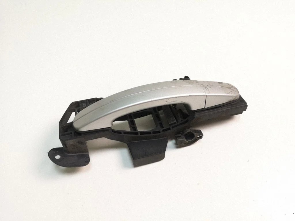 Rear door exterior handle – left