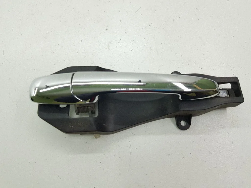 Rear door exterior handle
