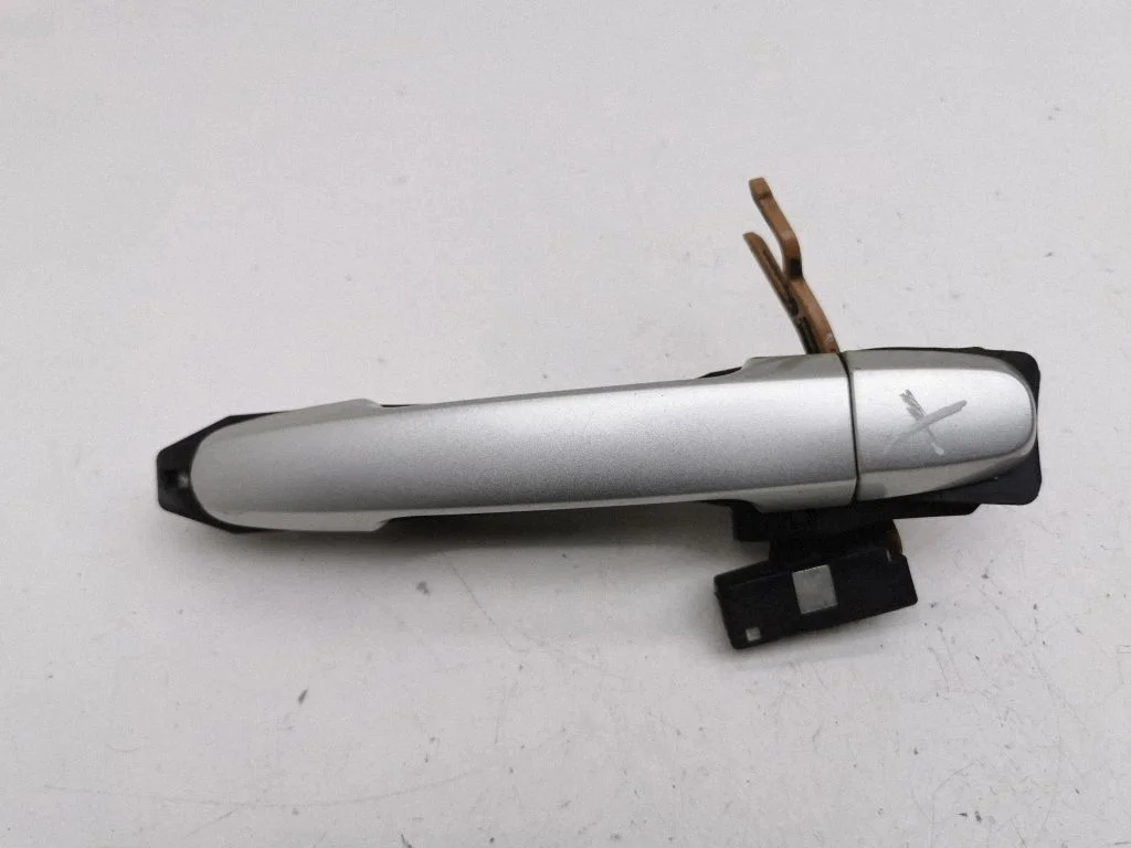 Rear door exterior handle – right