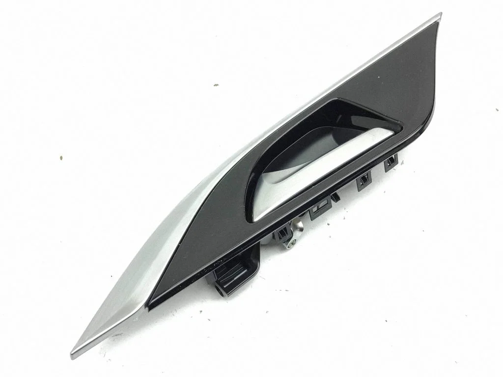 Rear door interior handle 829155DA000