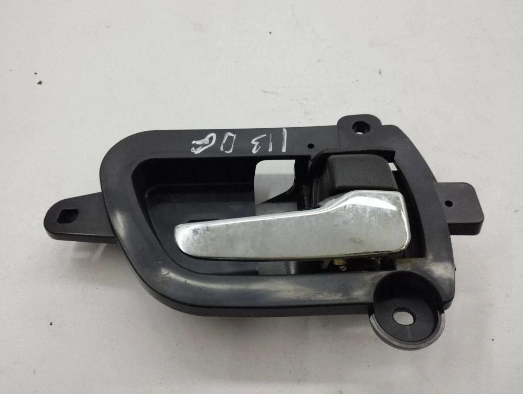 Rear door interior handle MN105360