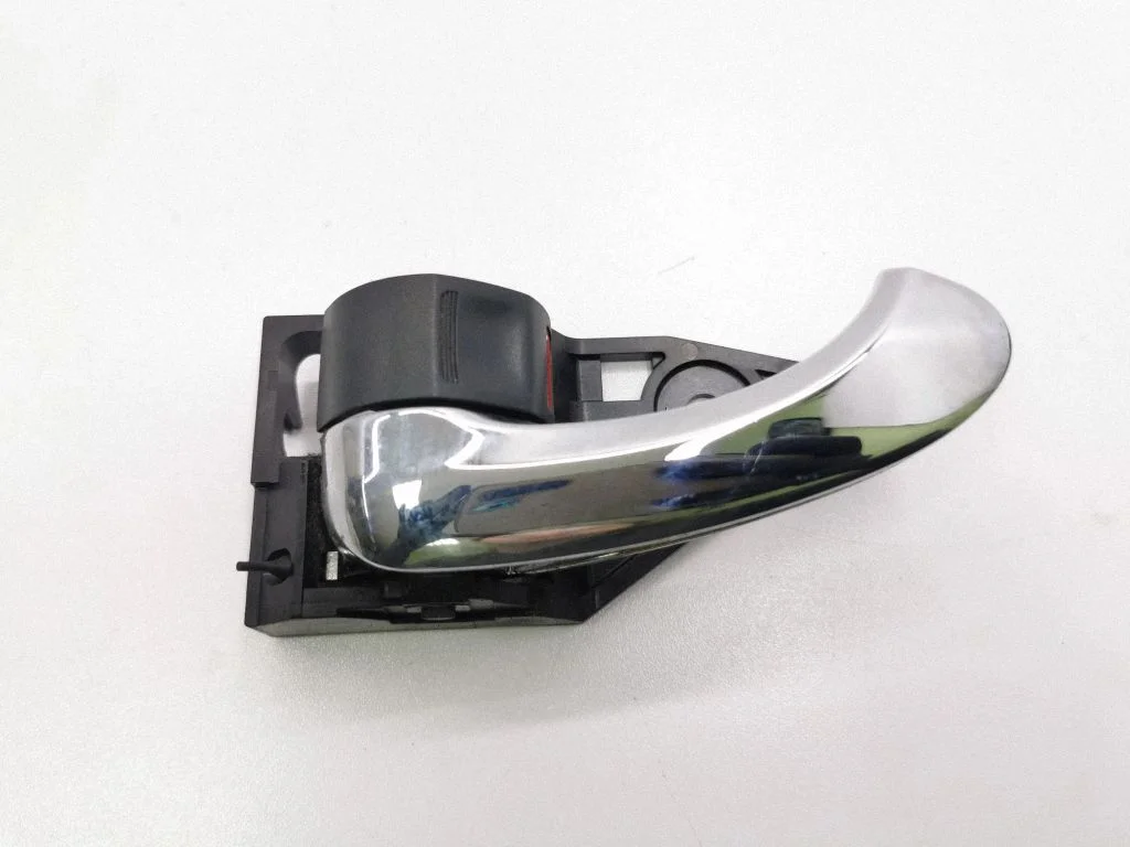 Rear door interior handle – left