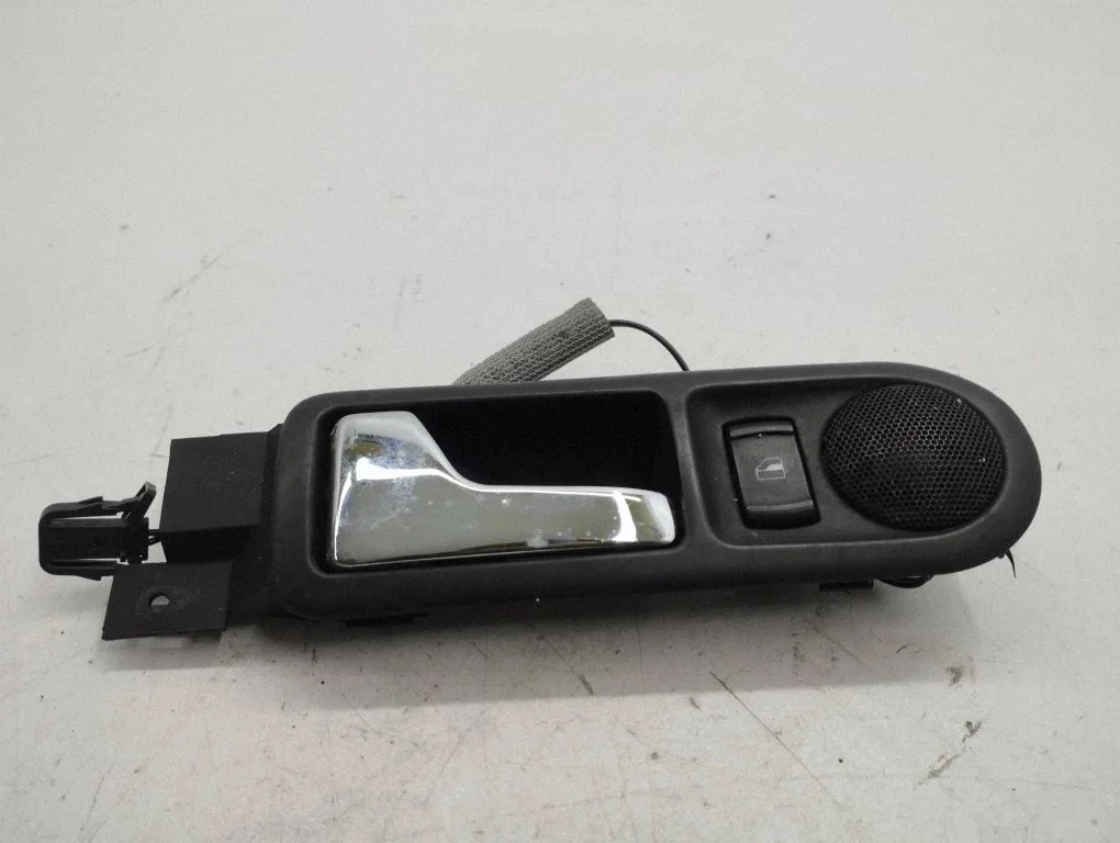 Rear door interior handle – Volkswagen Passat B5 (1997-2000)