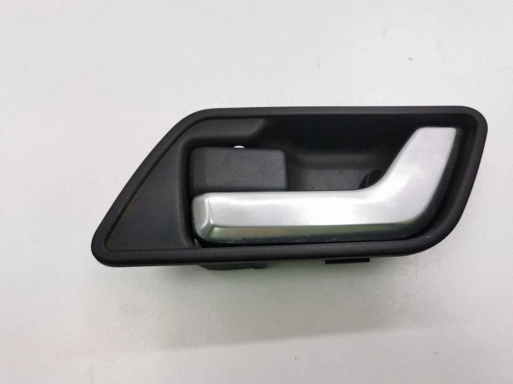 Tagaukse sisemine käepide 5H3222601AD
