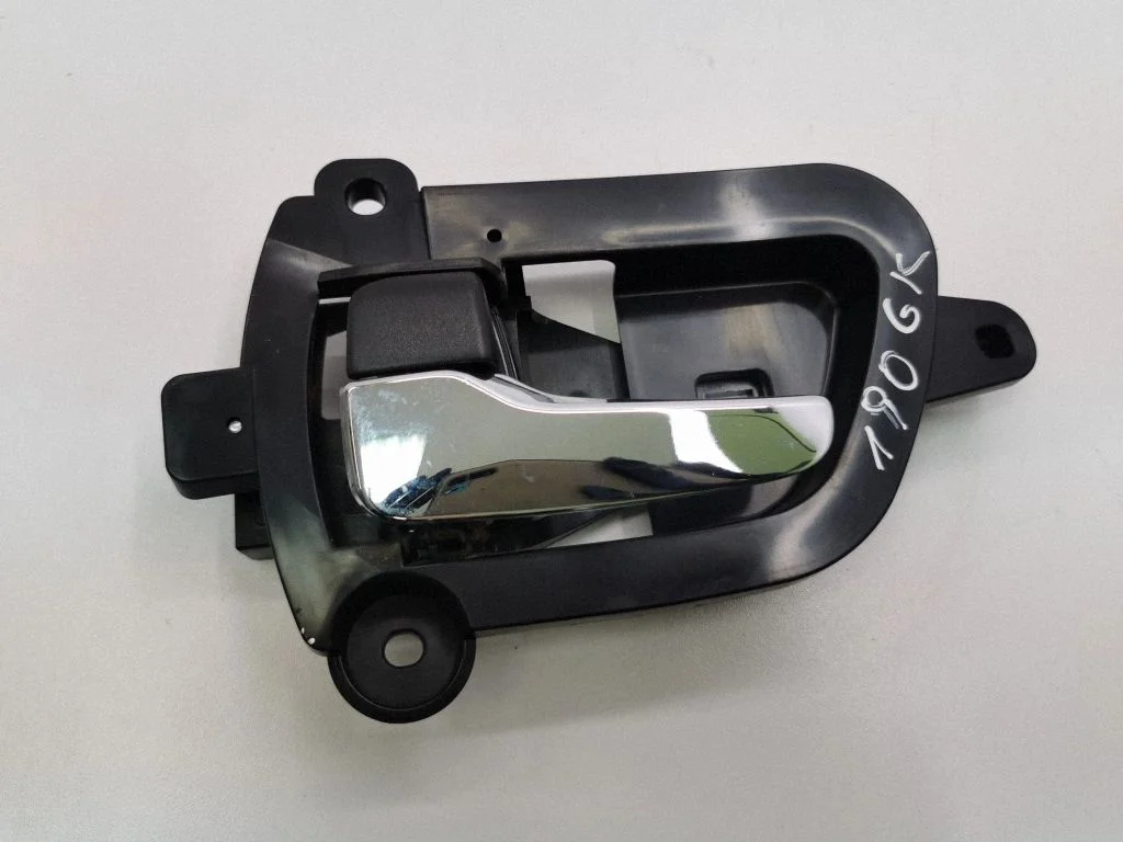 Rear door interior handle MN105359