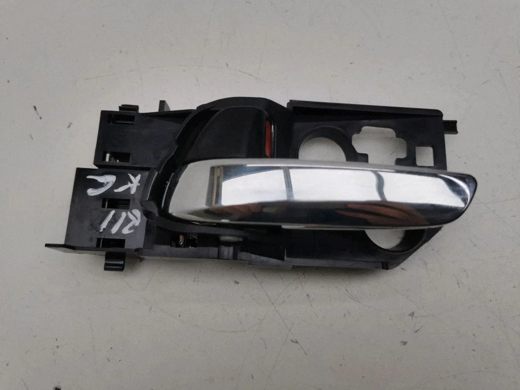 Rear door interior handle