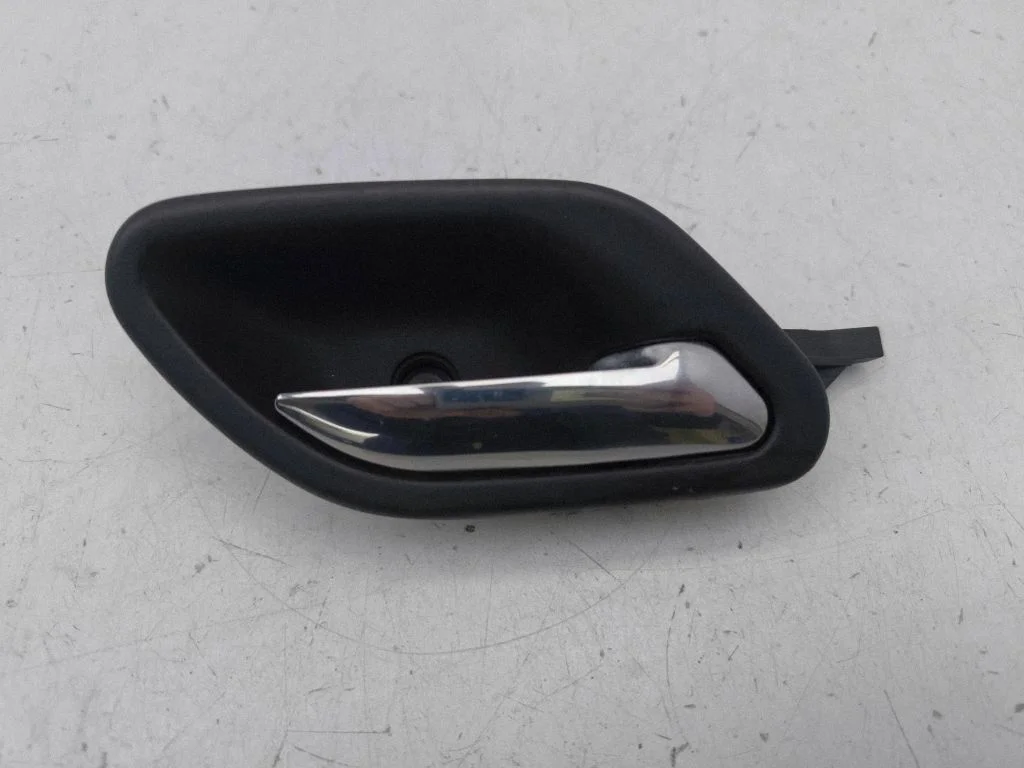 Rear door interior handle 8226050