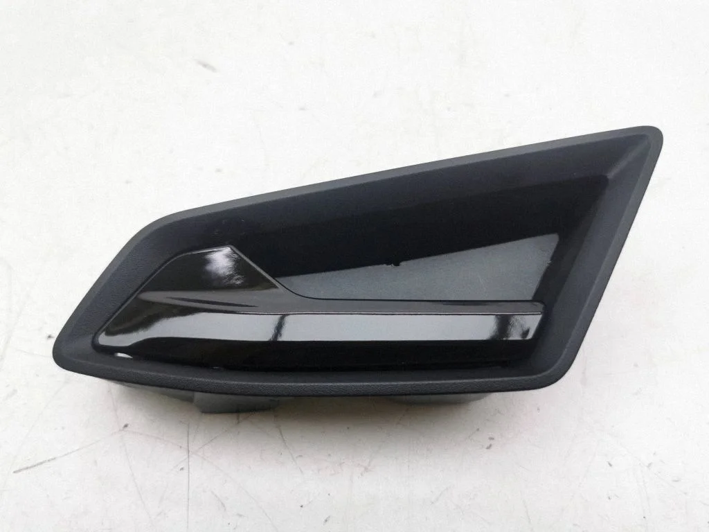 Rear door interior handle 806710628R