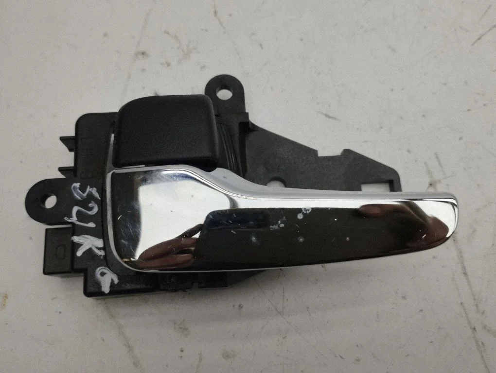 Rear door interior handle MN105359