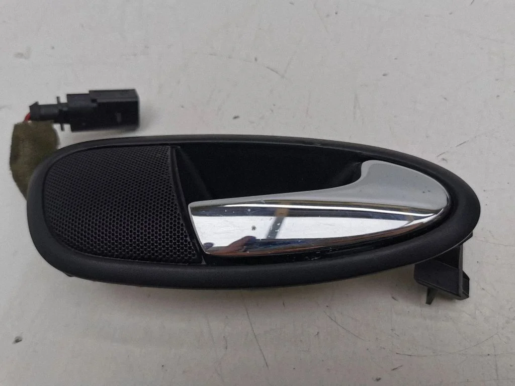 Rear door interior handle 5P0837114