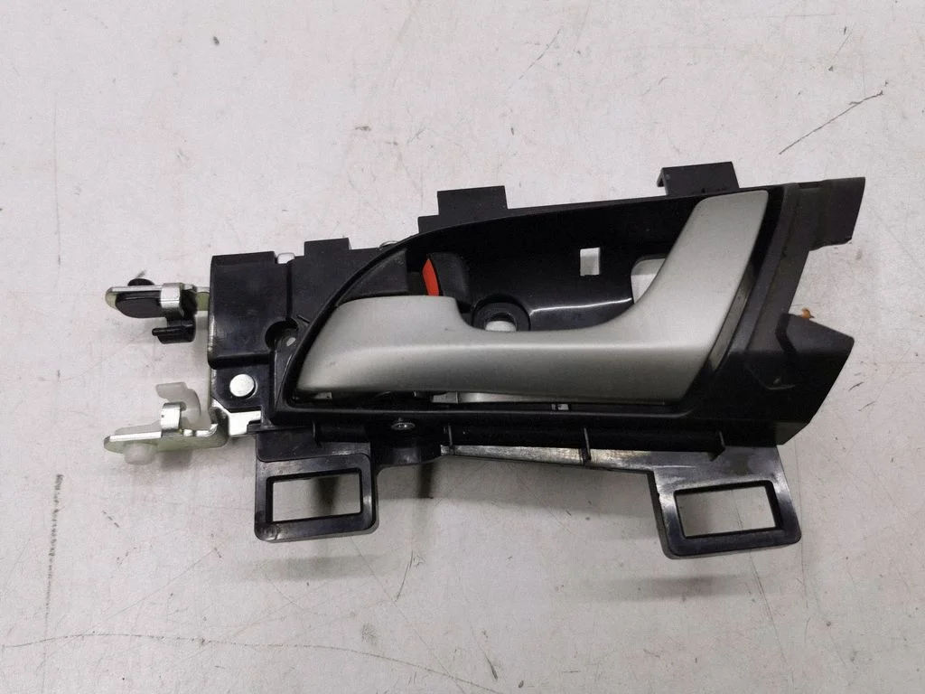 Rear door interior handle – left