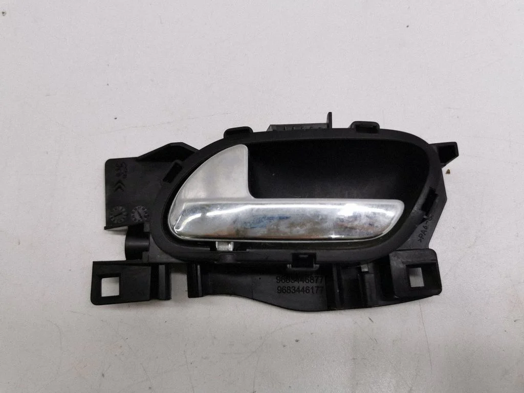 Rear door interior handle 9683446877