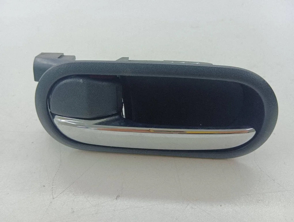 Rear door interior handle – left