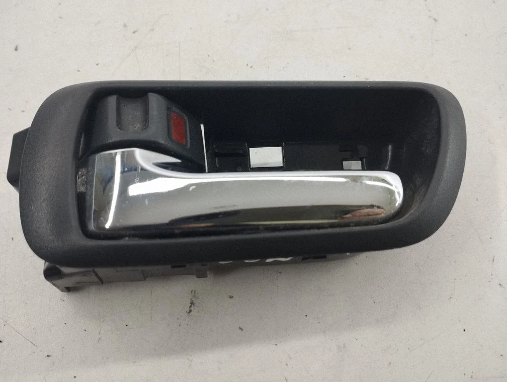 Rear door interior handle – left